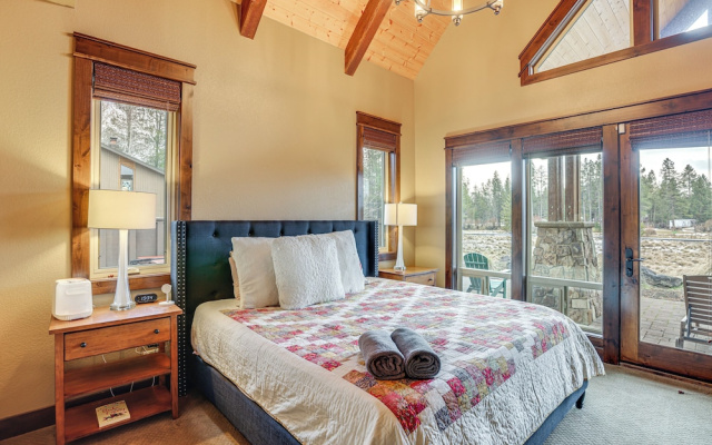 Hot Tub & Dock: Deschutes River All-season Retreat