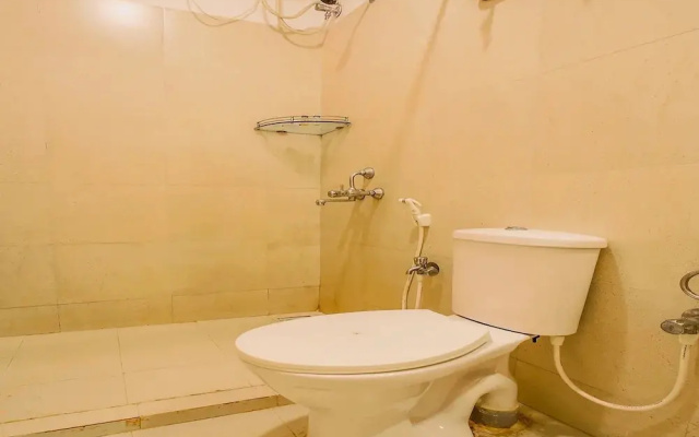OYO Home 16420 Cosy 2BHK