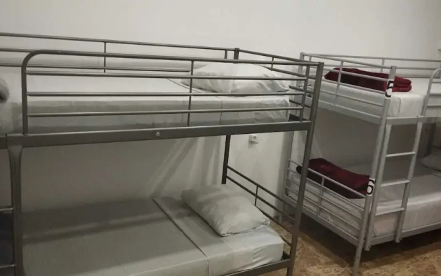 Hostel Travelers Inn