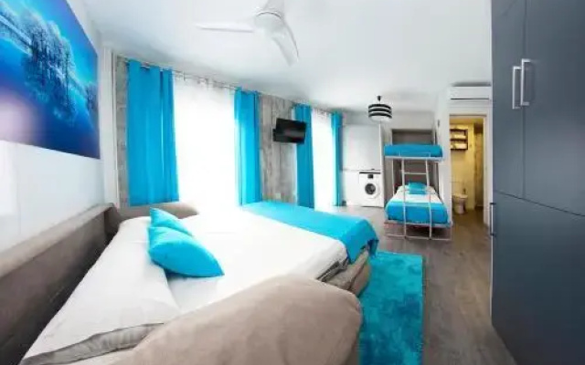 Estudio con balcones 2ºA playa76