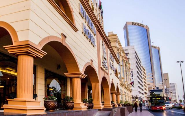 Hotel Riviera вид на фасад