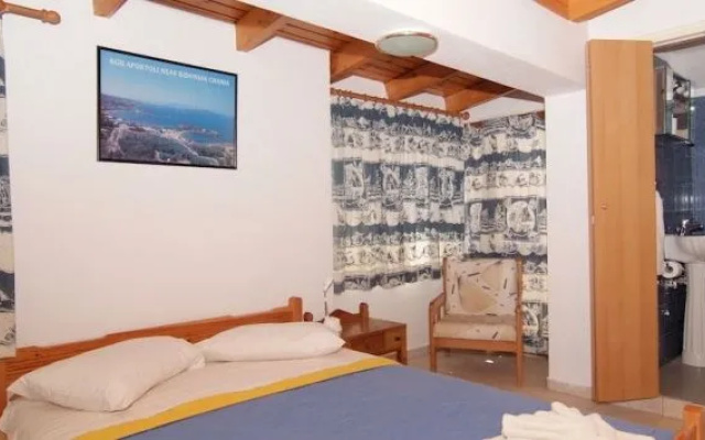 Karavanos Apartments