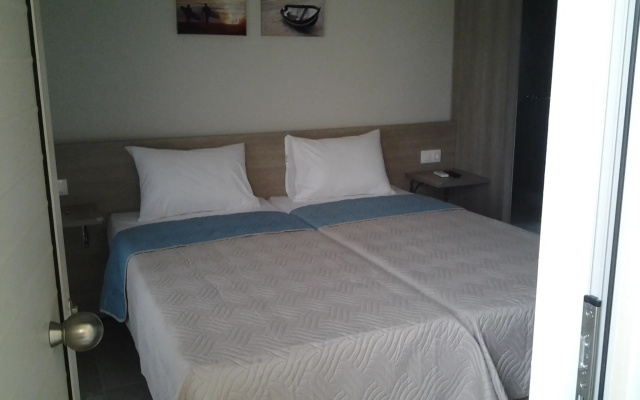 Lolas Hotel
