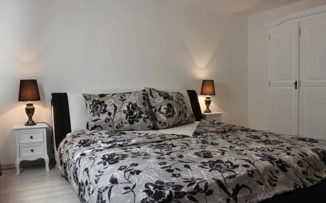 Villa 1