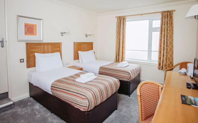 Kilbirnie Hotel