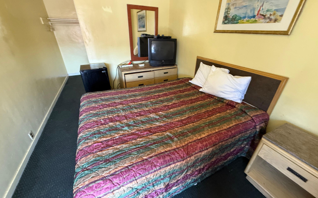 Discovery Inn Vallejo I 80 Near Napa CA