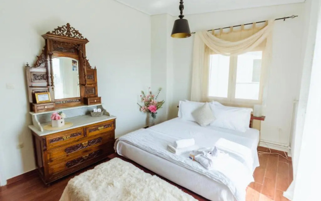 Akadimia Luxury Apartment