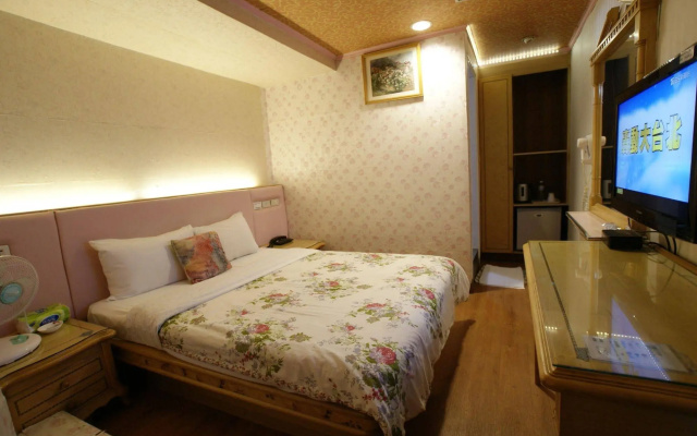 East Fang Di Hotel