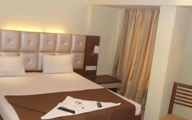 Hotel Aishwarya Residency