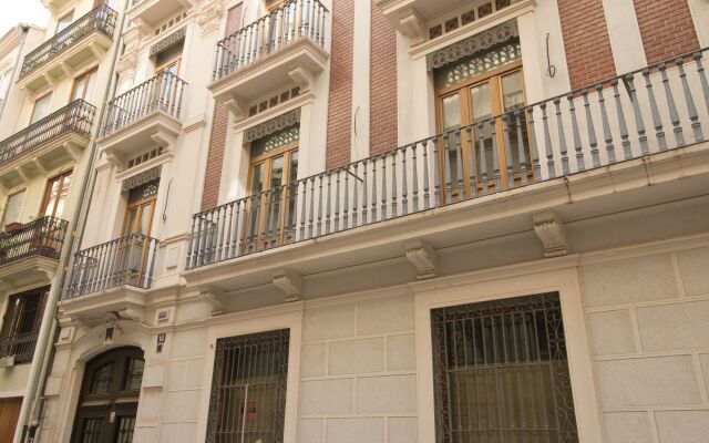 Отель Trinitarios Apartment Испания, Валенсия - отзывы, цены и фото номеров - забронировать отель Trinitarios Apartment онлайн вид на фасад