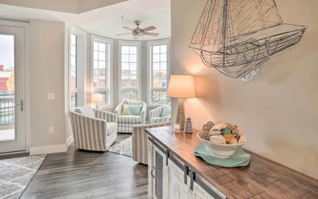 Luxe Manistee Condo w/ Balcony & River Views!