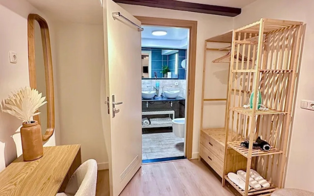 A&A Patio Suite