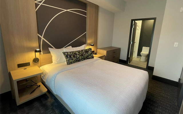 La Quinta Inn & Suites By Wyndham Kelowna Bc