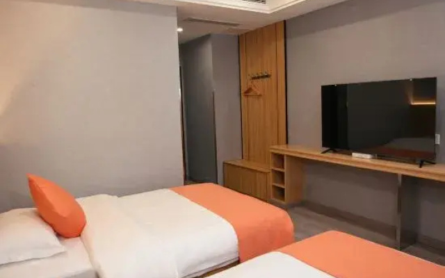 Hua Deng Hotel