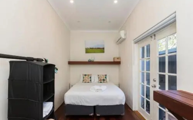 UrbanStyle Claremont Apartment