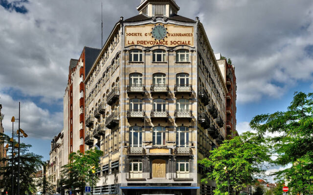 Отель Hôtel Aviation Брюссель вид на фасад