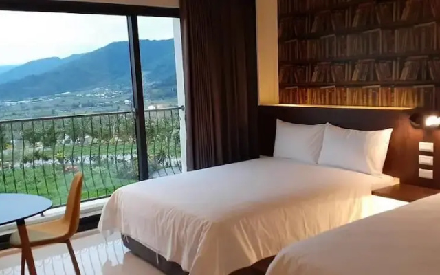 Chulu Manor Hotel