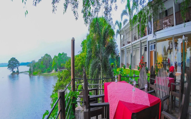 Lake Wind Resort
