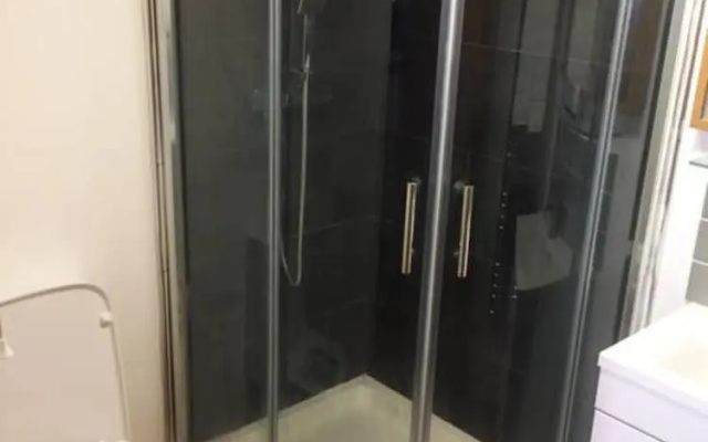 Modern 1 Bedroom Apartment in Central Bristol