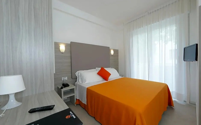 Hotel Simi Lan