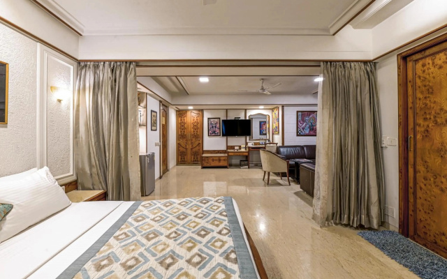 Hotel Regal Enclave
