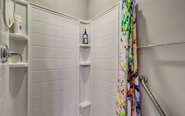 Modern Coeur D'alene Home Near Trails & River!