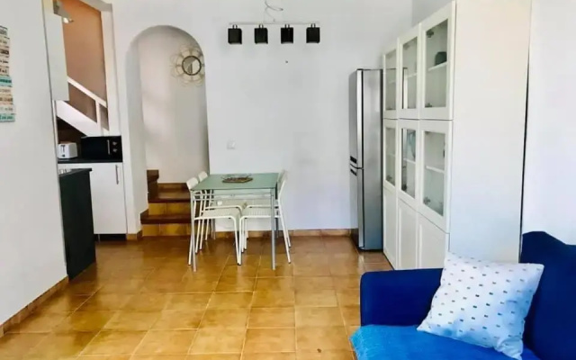 Charmante maisonnette avec piscine communautaire, idéale vacances familiales