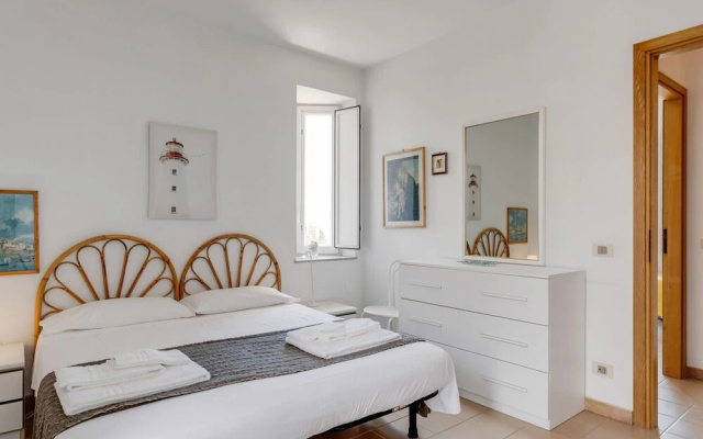 Splendid Holiday Home in Pozzallo With Garden