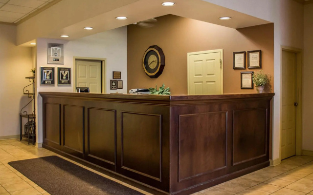 Quality Inn & Suites Mansfield