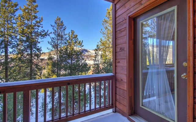 127 Lookout Ridge 2 Bedroom Townhouse by RedAwning