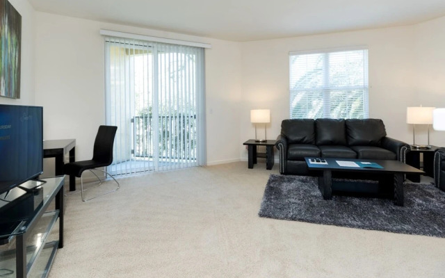 The Oaks by Bluebird Suites