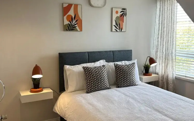 Ocho Homes Lux By Eight Continents, Belfast