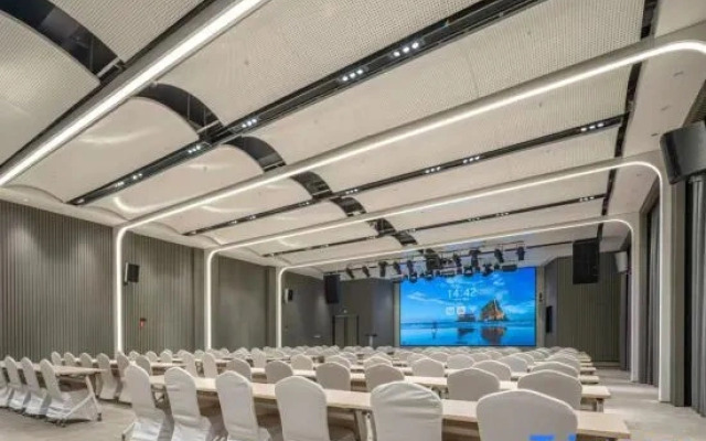 Changxia Longju Hotel
