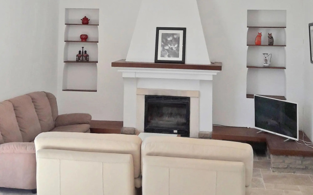 Cozy holiday home in Saint-Antonin-du-Var with large pool