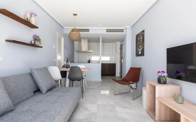 Modern apartment with roof terrace and sea view