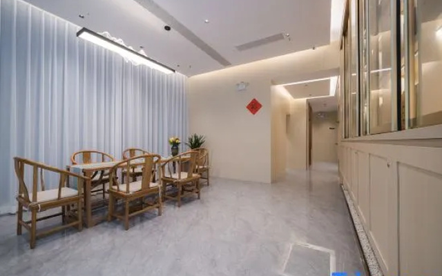 Shunyi Hotel (Shēnzhèn Běi Zhàn 6979 Shāngyè Zhōngxīn Diàn )