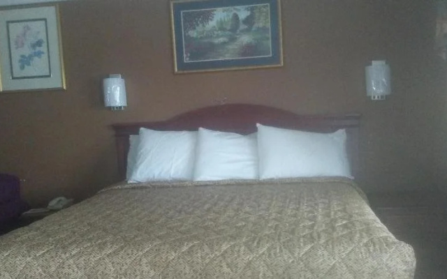 Fairway Inn & Suites