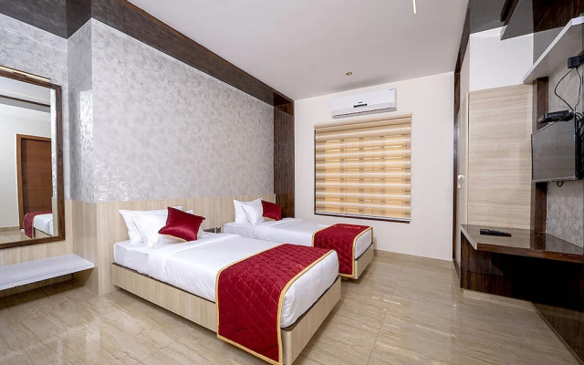Momak 2 Hotel & Suites
