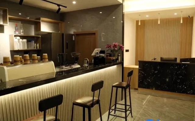 Mojiang Harbour Inn