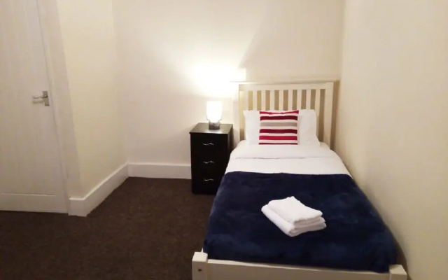 KCS Apartment - 3 Bedroom Flat Birmingham