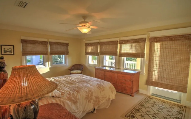 Manu Kai - Beachfront House With Private Pool And Hot Tub 6 Bedroom Home by RedAwning
