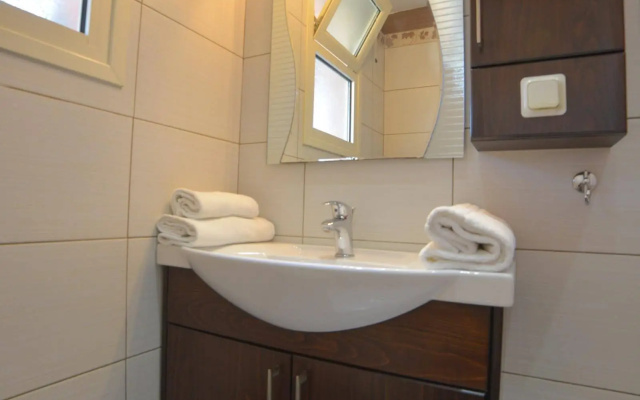 Megali Luxuries Apartments