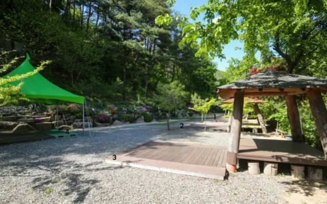 Yangpyeong Adeulbawi Pension(양평 아들바위펜션)