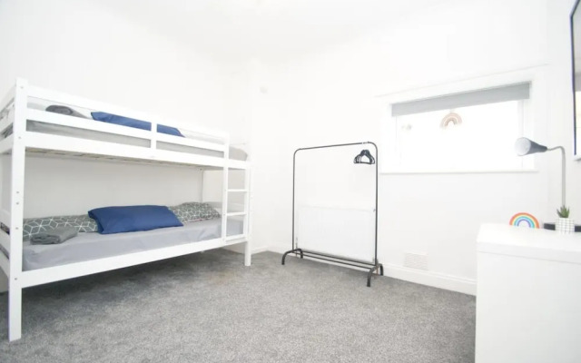 NEW Cliftonville Apartment