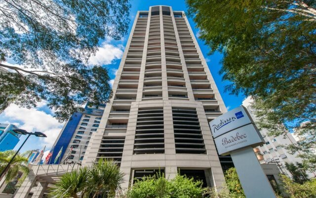 Отель Radisson Blu São Paulo вид на фасад