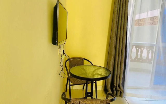 Merry Villa Hotel & Apartments
