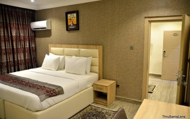 H9 Suites
