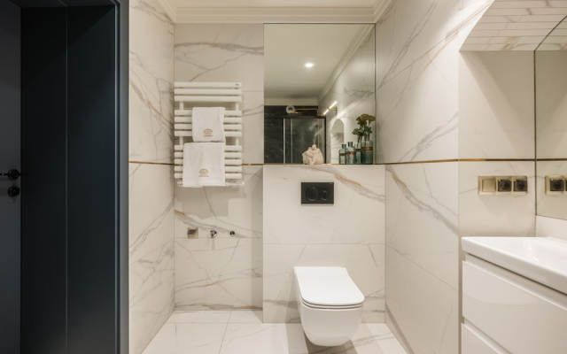 Art Palace by Fragola Collection
