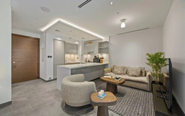 Modern Apartment w/ Balcony & Pool Access