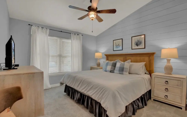 Fishermans Friend! - Coastal Condo - Views Await!